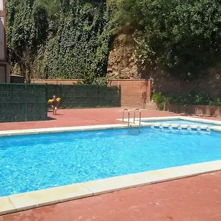 Luminoso Y Amplio Con Piscina Llanca