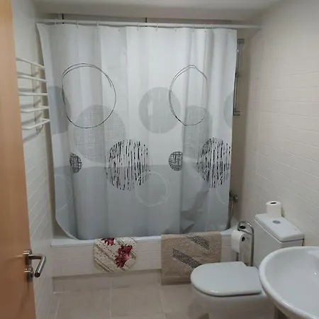 Luminoso Y Amplio Con Piscina * Llanca
