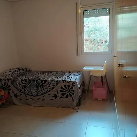 Luminoso Y Amplio Con Piscina * Llanca